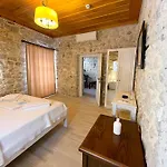 Merlara Hotel