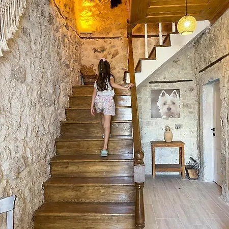 Merlara Hotel