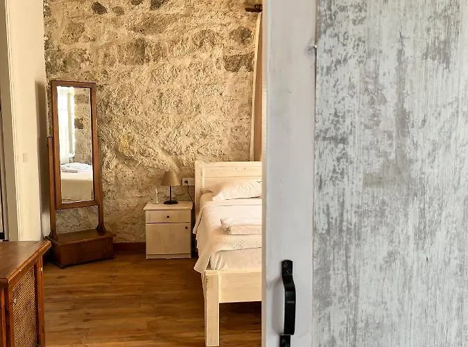 Ξενοδοχείο Merlara 4*